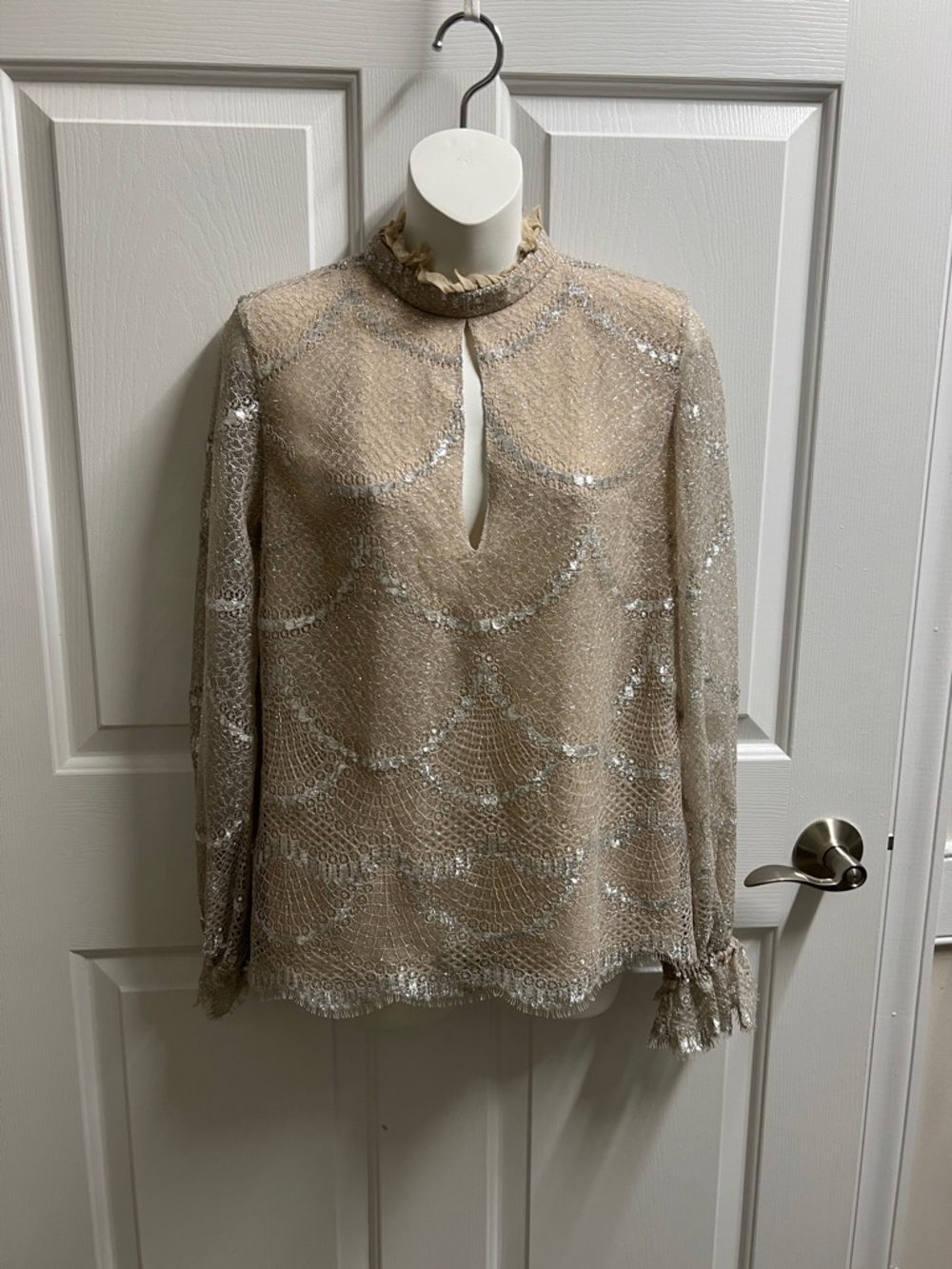 Alexis blouse Champagne Lace Keyhole shirt blouse size medium M 4176